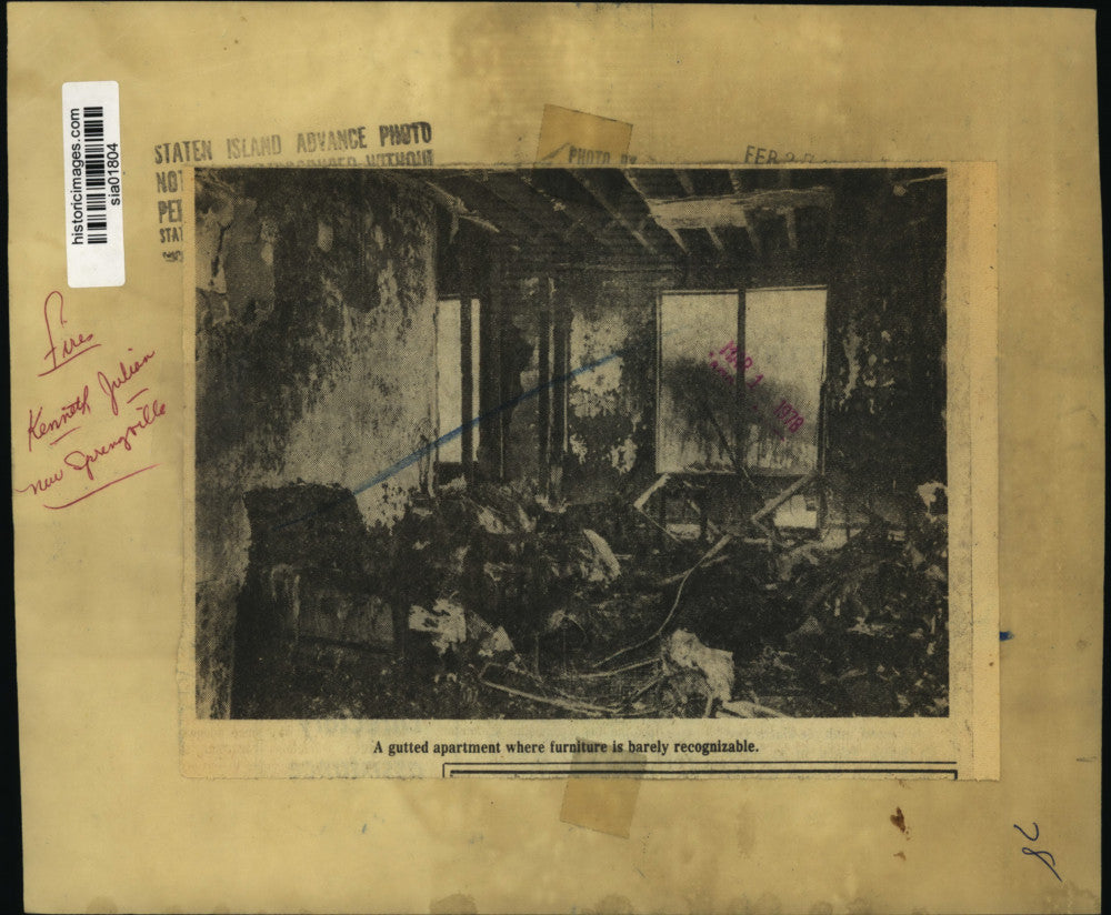 1978 Press Photo Kenneth Julian's apartment gutted by fire, New Springville
