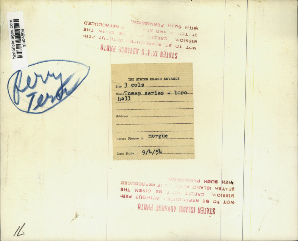 1954 Press Photo A parking lot filled with vehicles on Staten Island - sia04896