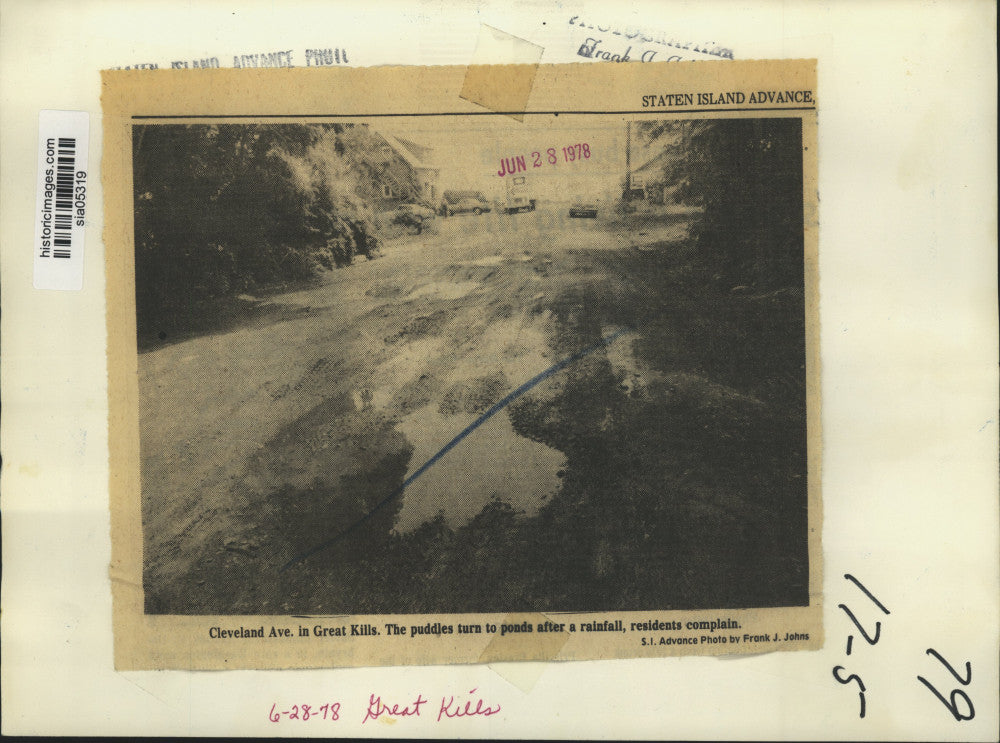 1978 Press Photo Flooded Cleveland Avenue in Great Kills, Staten Island