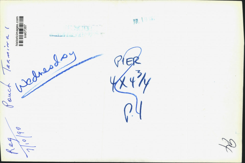 1990 Press Photo Collapsed pier damage at Pouch Terminal - sia07387