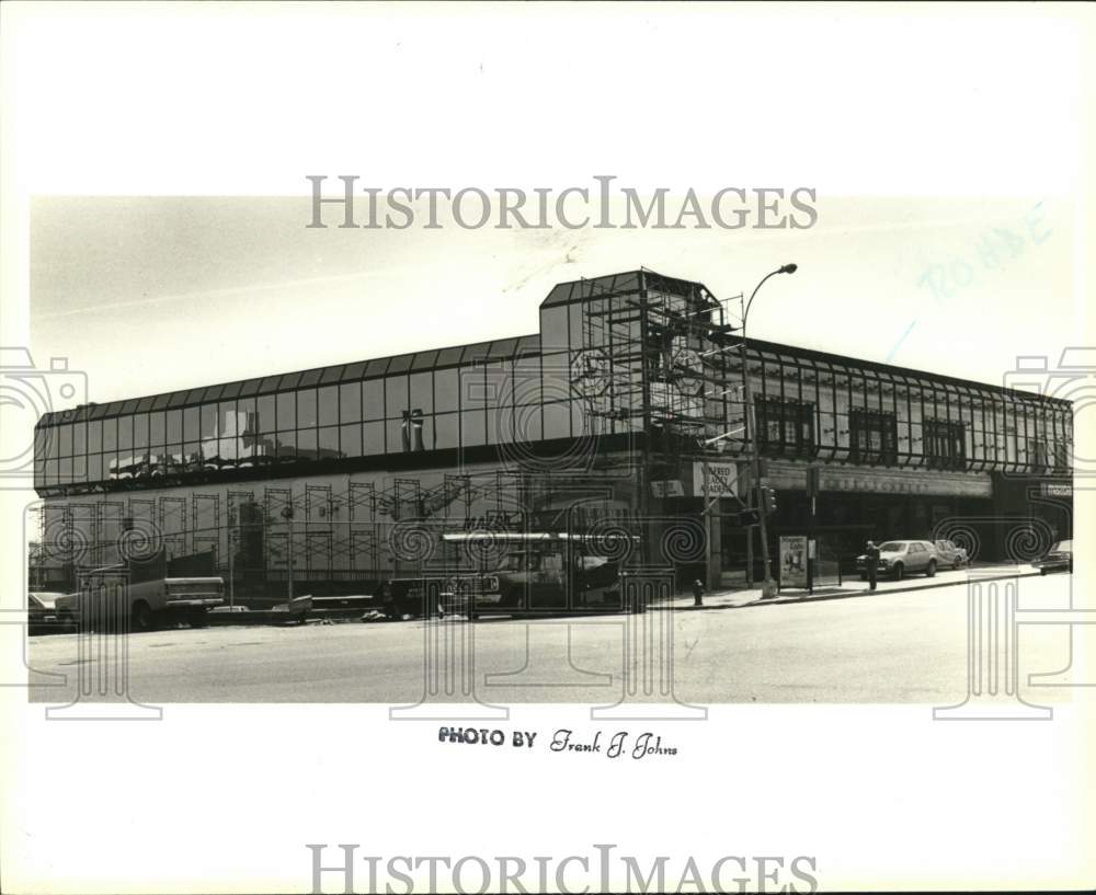 1987 Press Photo Exterior view of the Angiuli building, Tompkinsville- Historic Images