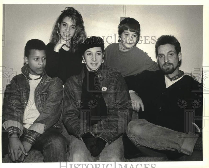 Load image into Gallery viewer, 1987 Press Photo Staten Island Shakespearean Theater Company actors - sia08797
