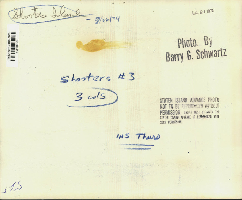 1974 Press Photo View of building ruins on Shooter's Island - sia10929