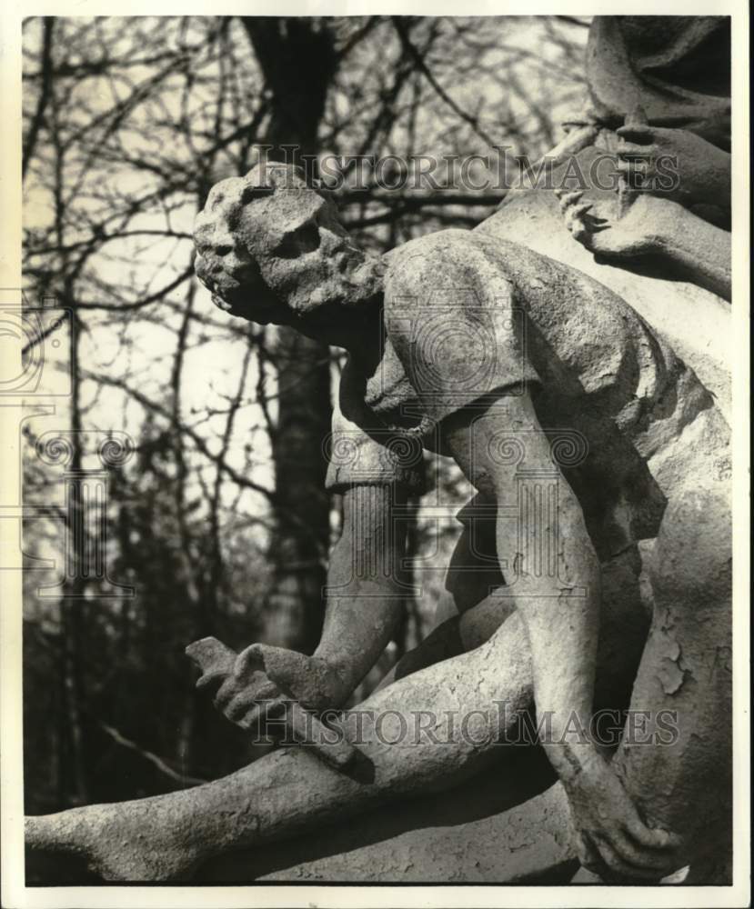 1970 Press Photo A statue at Mount Manresa - sia11577