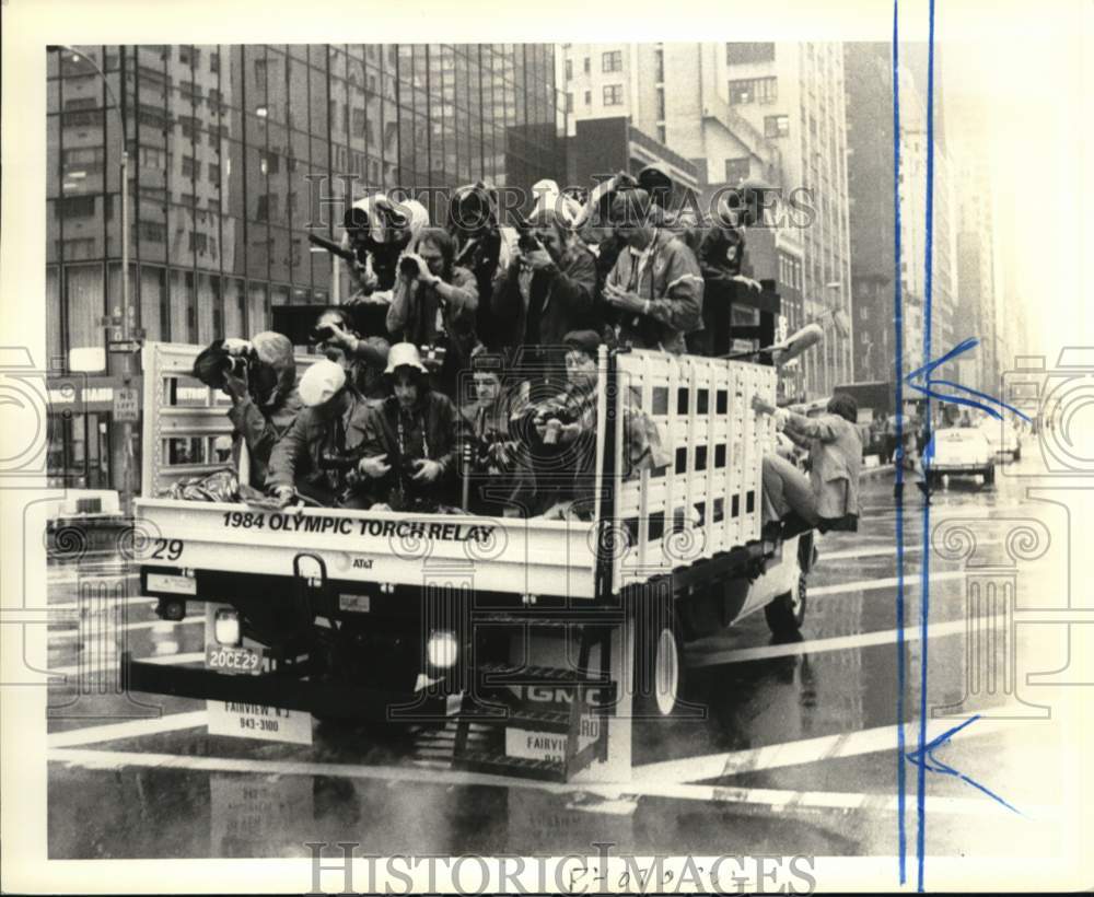 1984 Press Photo Photographers covering Olympic torch runners, New York City- Historic Images