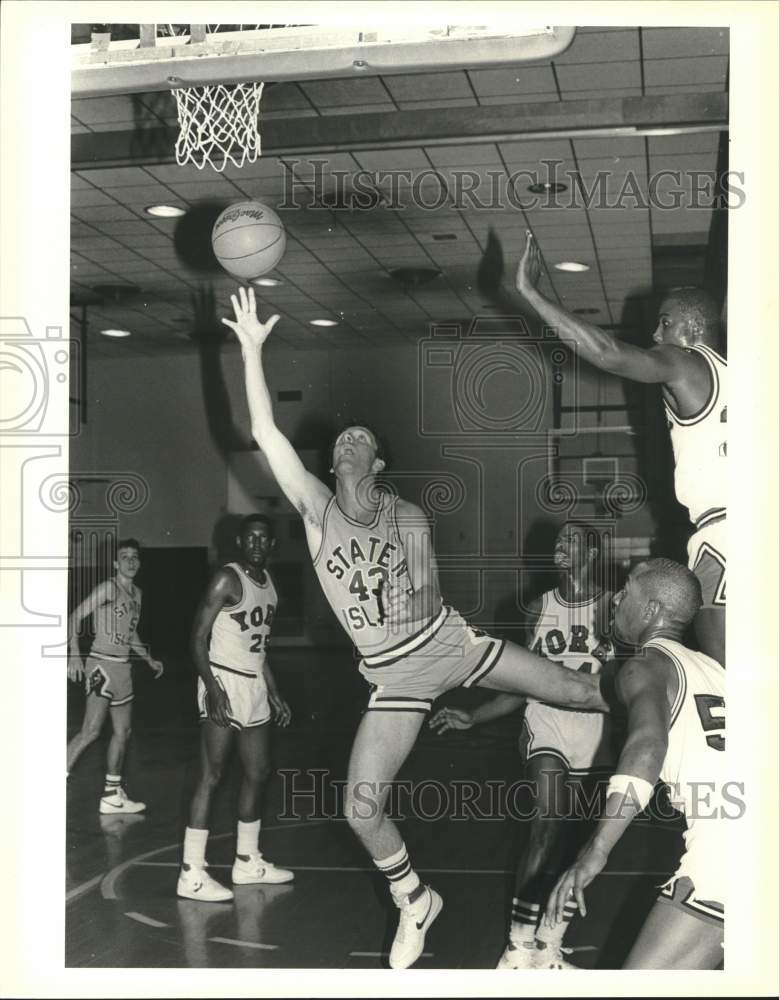 1985 Press Photo College of Staten Island Basketball Against York College- Historic Images