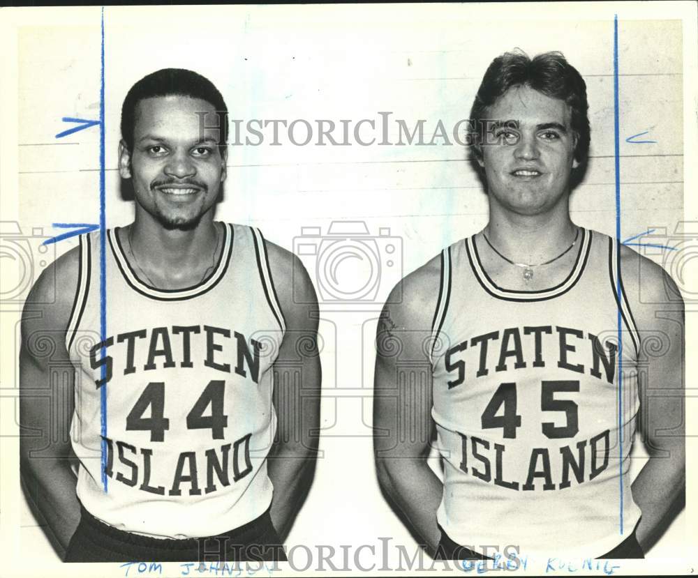 Press Photo College of Staten Island Basketball&#39;s Tom Johnson and Gerry Koenig- Historic Images