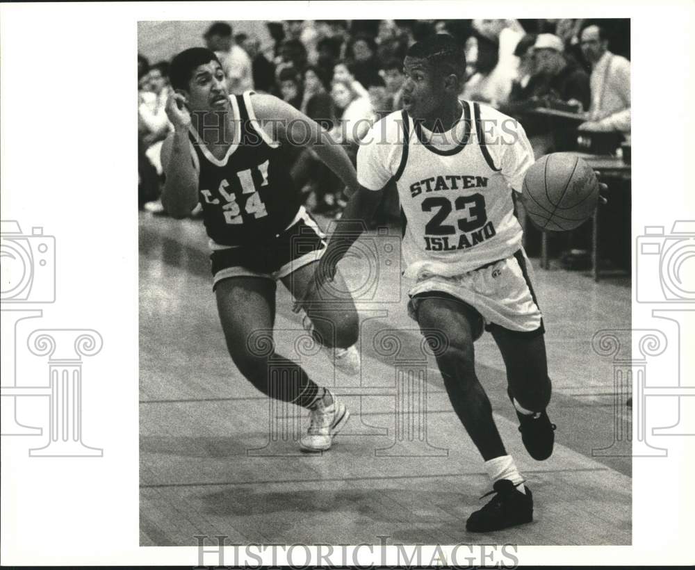 1990 Press Photo Staten Island Basketball player Demetrius Horne with the ball- Historic Images