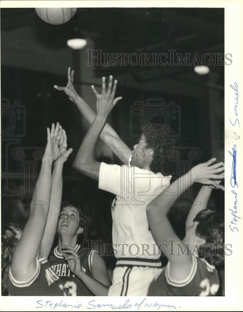 1985 Press Photo Wagner Basketball&#39;s Stephanie Samuels taking a shot - sia24369- Historic Images