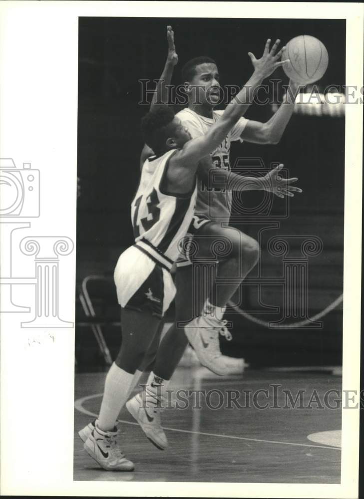 1989 Press Photo College of Staten Island versus Lehman basketball game- Historic Images