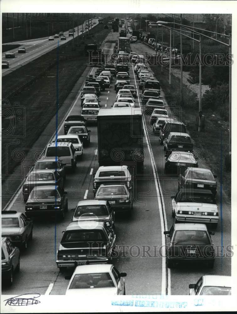 1991 Press Photo Paving backs up West Shore Expressway traffic for 10 miles- Historic Images