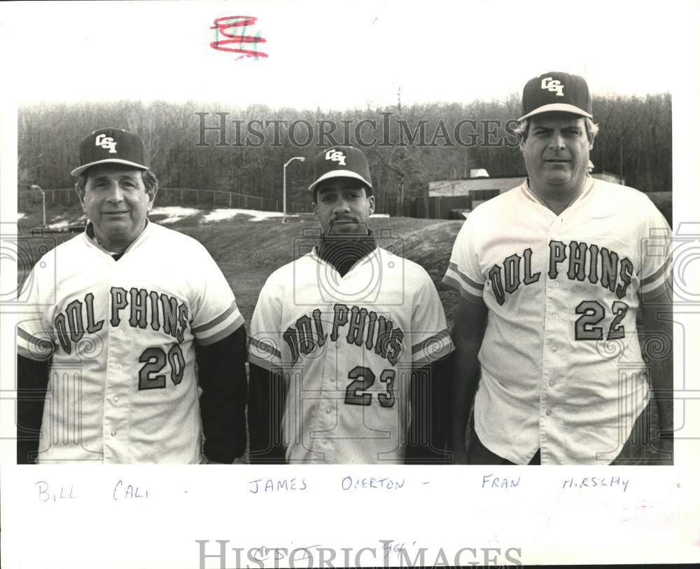 Press Photo Members of the College of Staten Island baseball program - sia26404- Historic Images