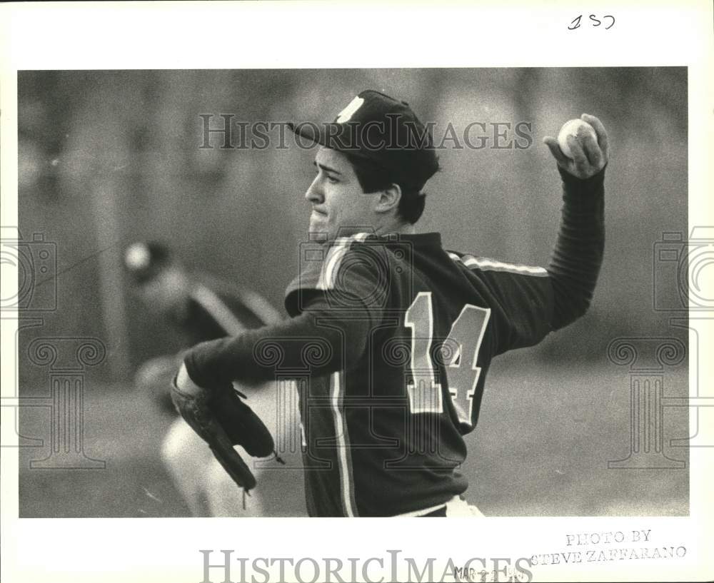 1984 Press Photo College of Staten Island Baseball&#39;s #14 Prepares to Throw Ball- Historic Images