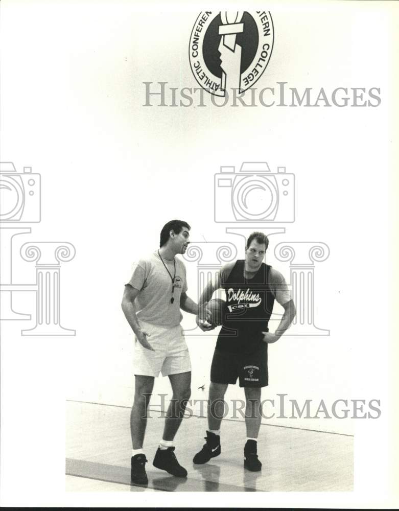 Press Photo Petosa Talks to College of Staten Island Basketball Player- Historic Images