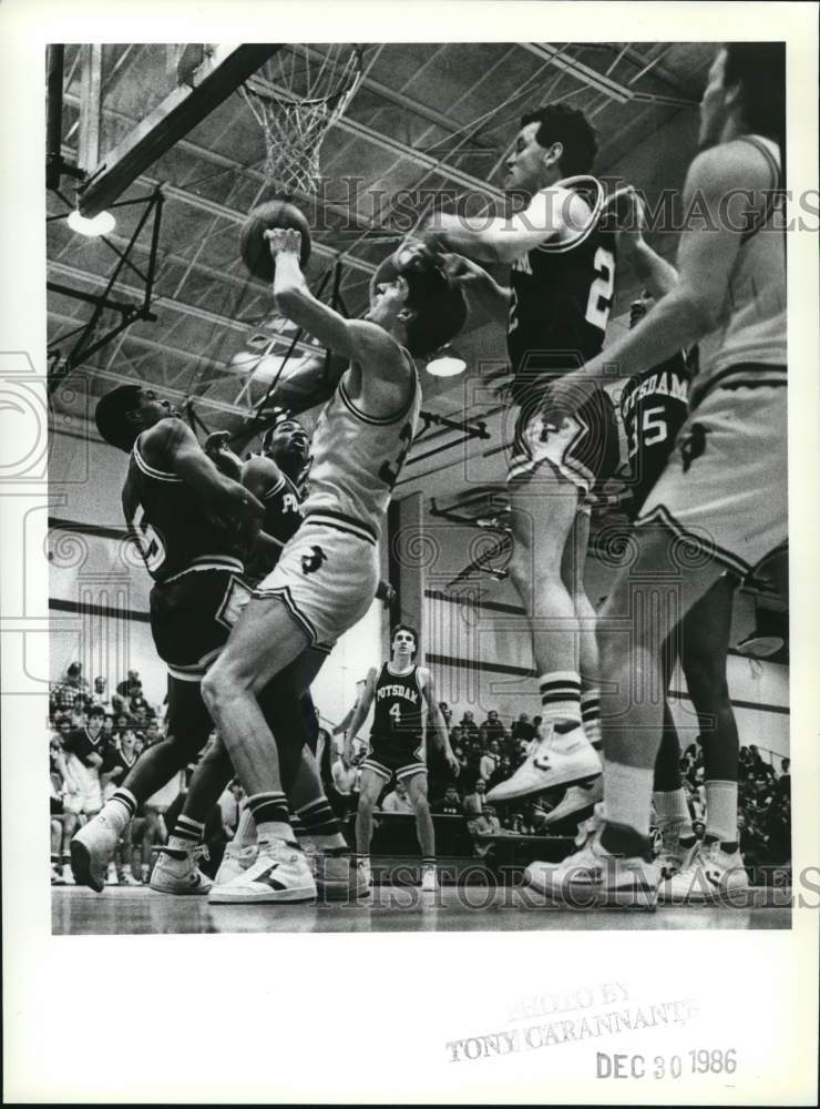 1986 Press Photo Wagner College Basketball Game Play Versus Potsdam- Historic Images