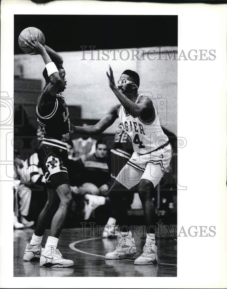 Press Photo Wagner College Basketball&#39;s #34 Nick Frederick in Game Action- Historic Images