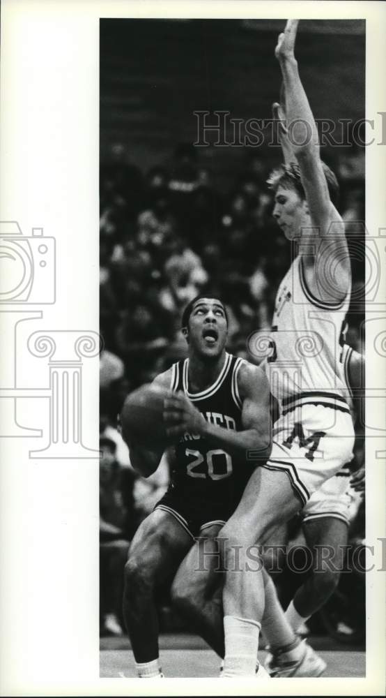 Press Photo Barry Bookhard and Rik Smits at Wagner Basketball Game- Historic Images