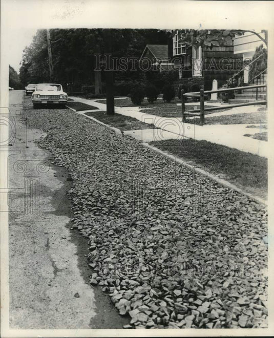 1972 Press Photo Stone Parking on Ramblewood Avenue in Great Kills, New York- Historic Images