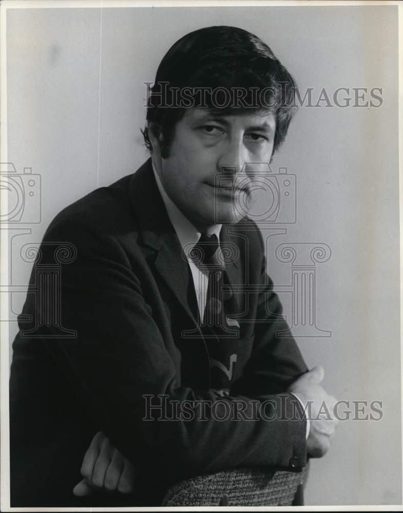 1976 Press Photo Michael Newton, Associated Council of the Arts President- Historic Images
