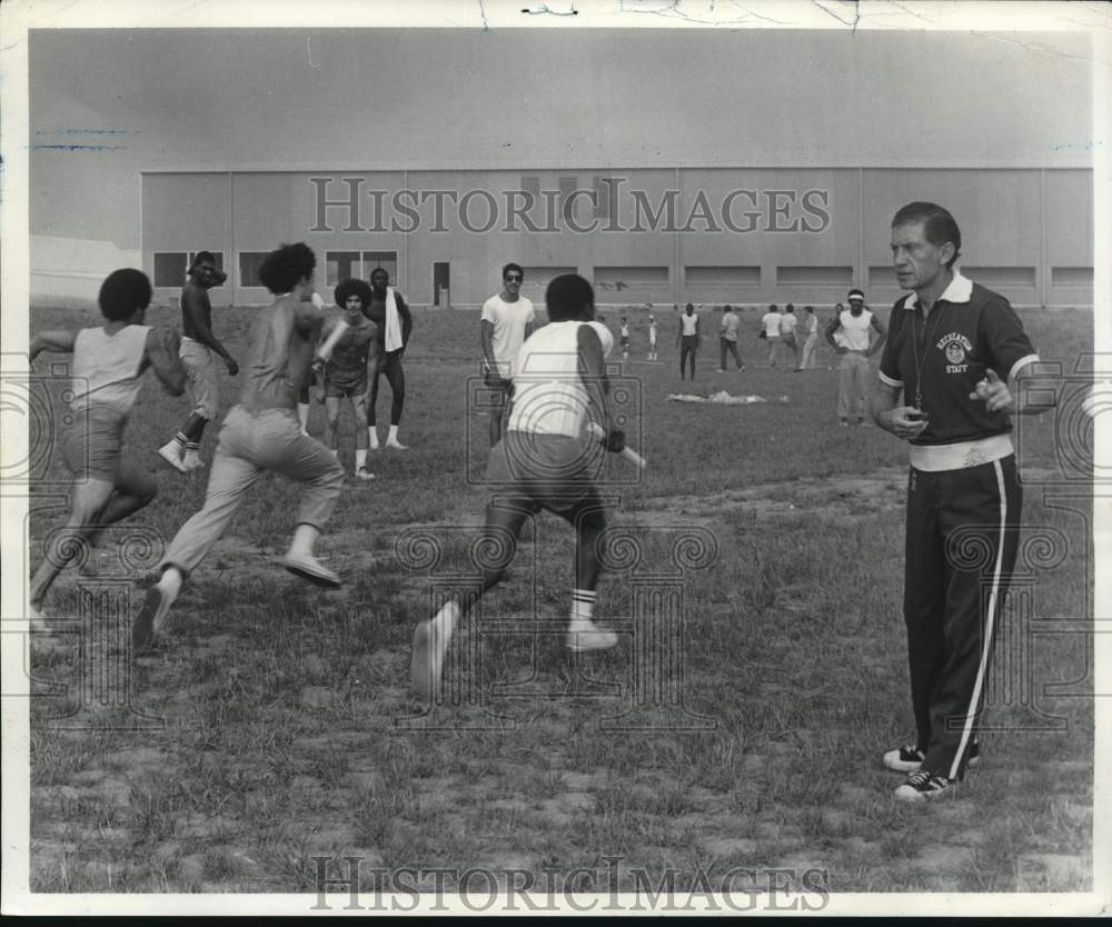 1973 Press Photo Vincent Bonagura, Arthur Kill Rehabilitation center Director- Historic Images