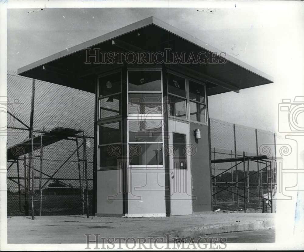 1969 Press Photo Guard Station at the Arthur Kill Rehabilitation Center