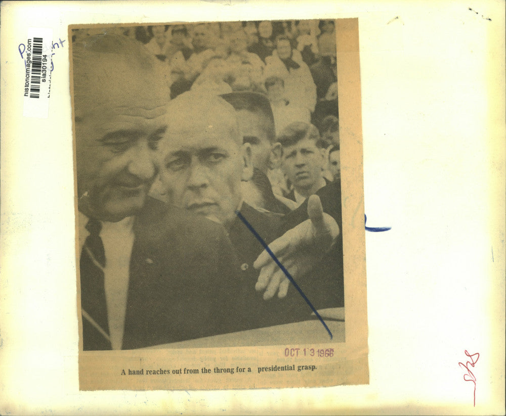 1966 Press Photo President Johnson in Crowd - sia30194