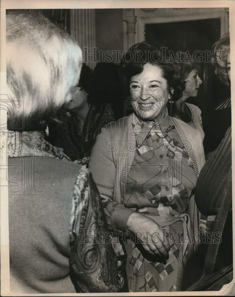 1974 Press Photo Mrs. Abraham Beame at Gracie Mansion Press Preview - sia31572- Historic Images