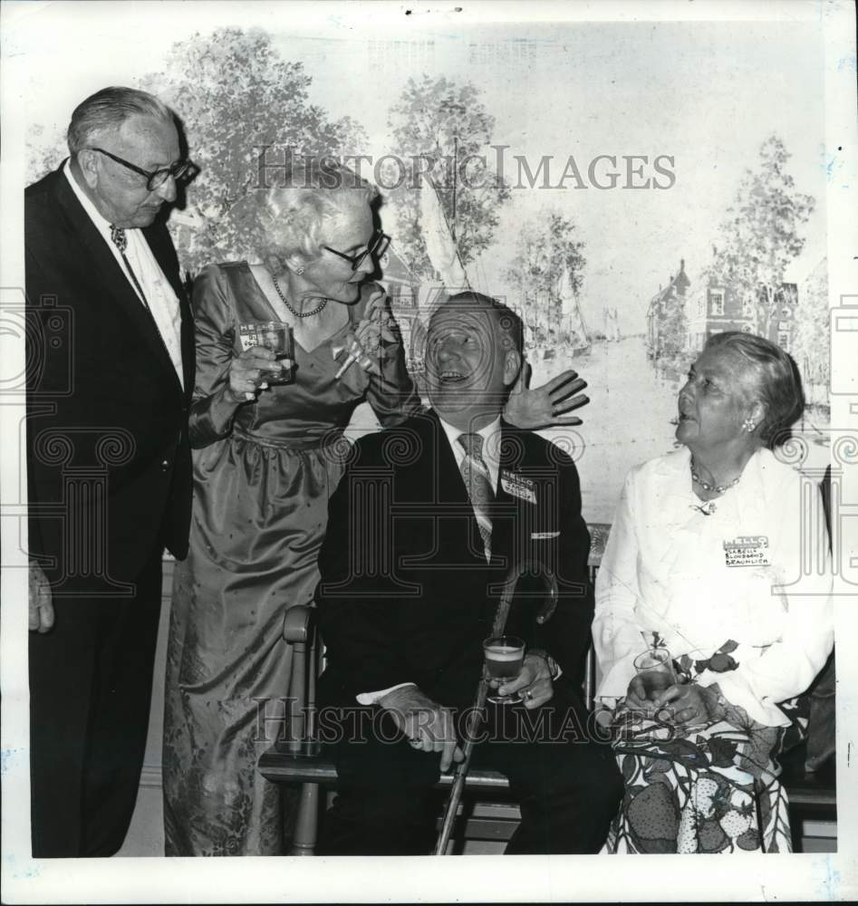 1974 Press Photo Attendees at Curtis High School Class of 1924 reunion- Historic Images