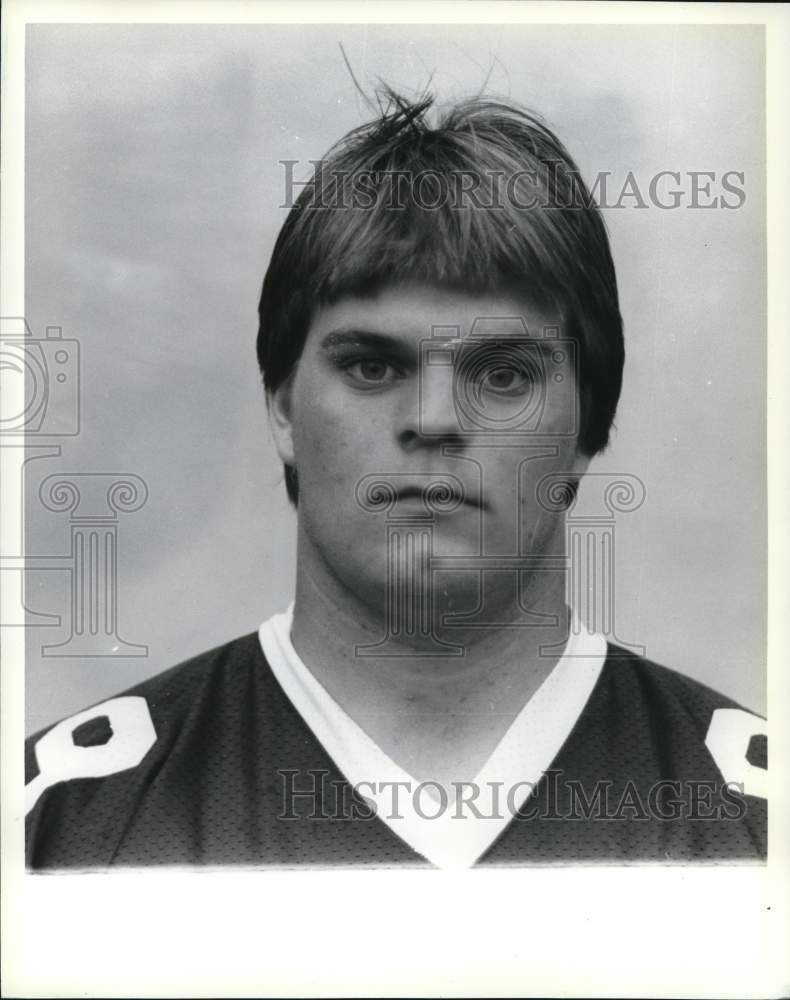 Press Photo Wagner College football player Dave Brown - sia31757- Historic Images