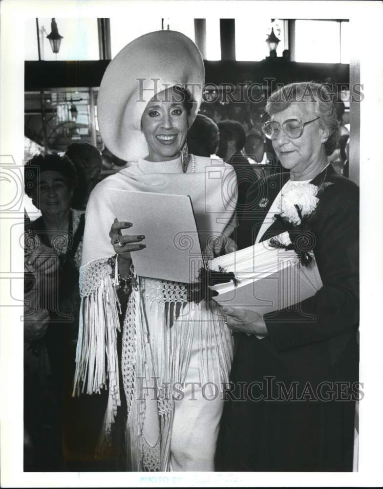 1990 Press Photo Ann Rippa &amp; Kay Galant at Women of Achievement Awards Luncheon- Historic Images