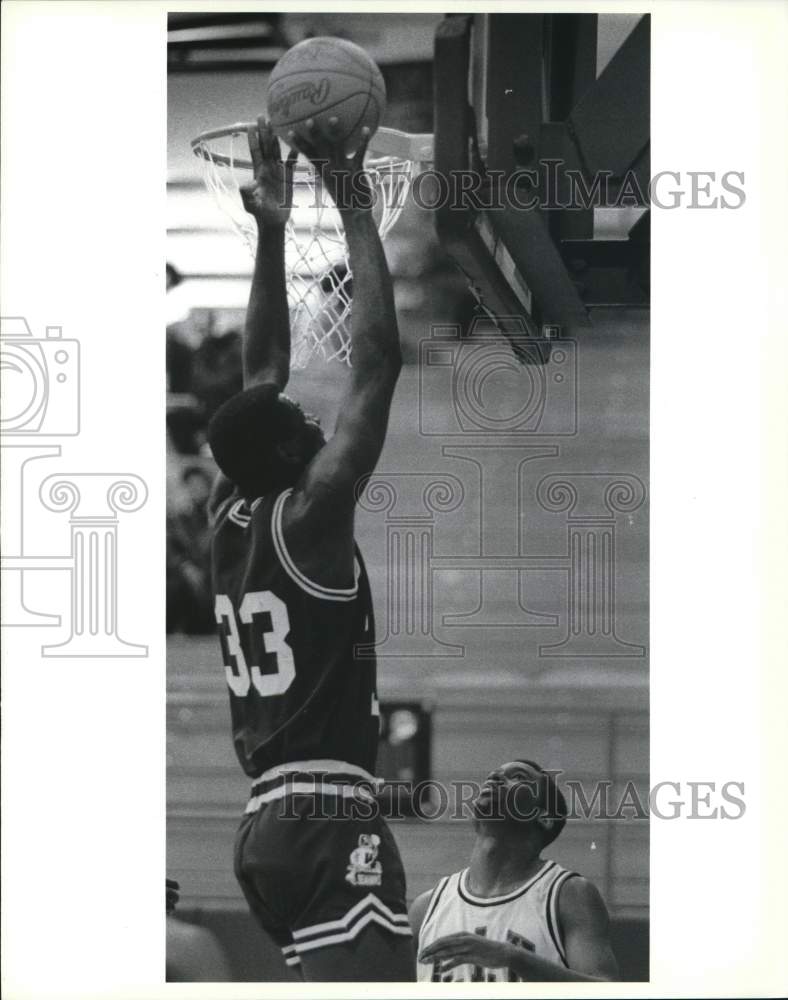 1989 Press Photo Wagner College Basketball Game Versus Long Island University- Historic Images