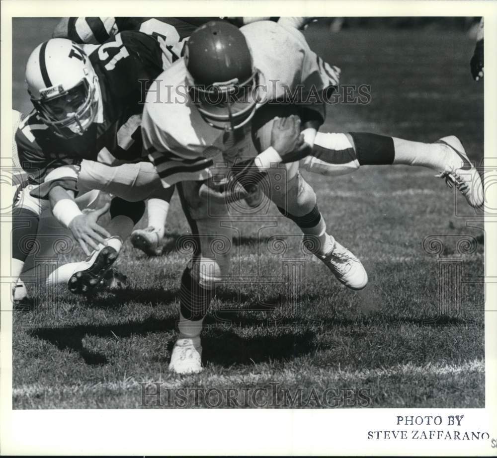 1984 Press Photo Wagner College Football Game Action- Historic Images