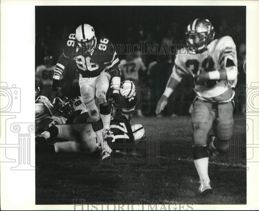 1983 Press Photo Wagner College Football Game Action- Historic Images