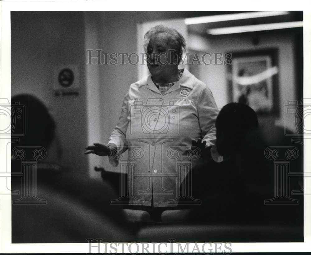 1992 Press Photo Claire Catarina, Women of Achievement Honoree - sia32495- Historic Images