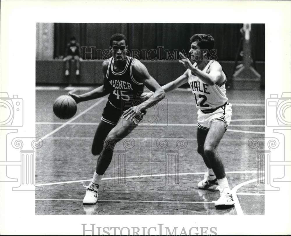 Press Photo Wagner basketball's Todd Grain dribbles past Yale's Peter White- Historic Images