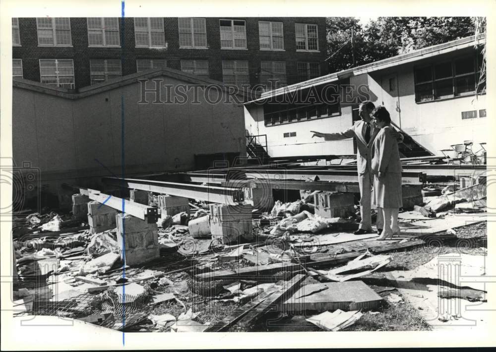 1985 Press Photo James Regan &amp; Port Richmond HS principal Margaret Harrington- Historic Images