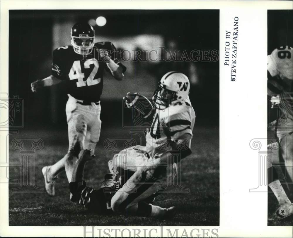 1984 Press Photo Wagner College football action- Historic Images