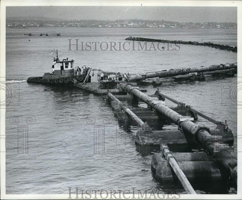 1967 Press Photo Tugboat Brings Workers to Dredging Equipment - sia32930- Historic Images