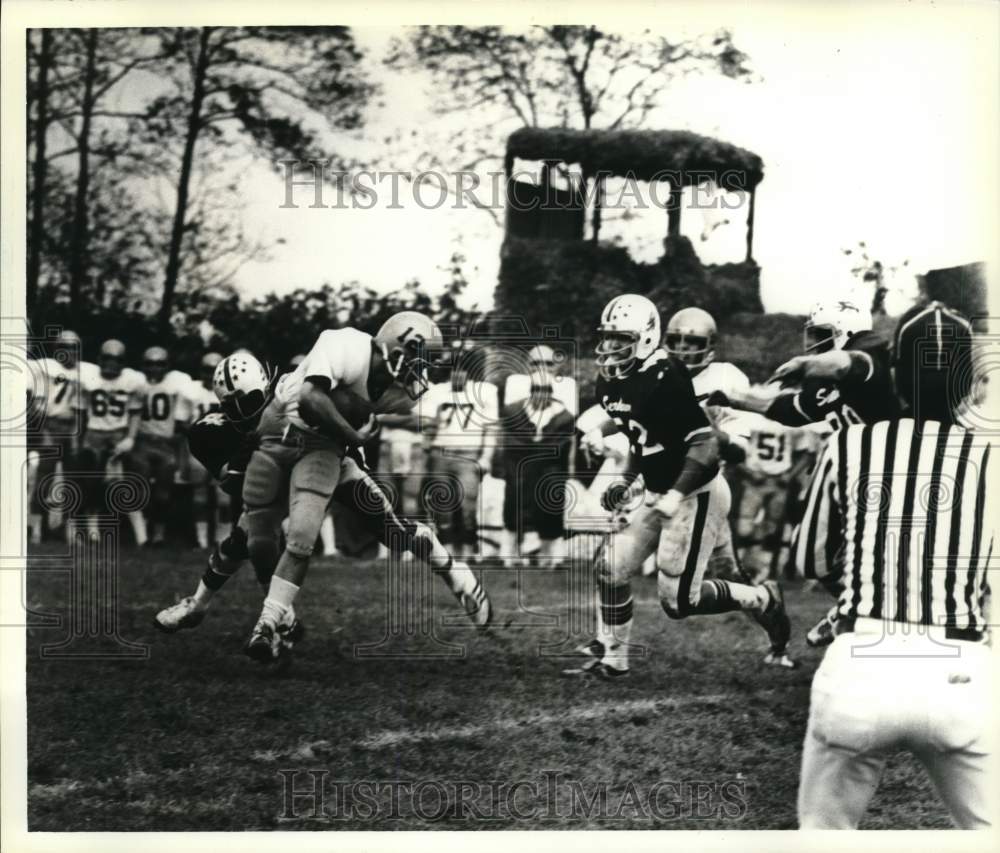 Press Photo Wagner College Football Game Action- Historic Images