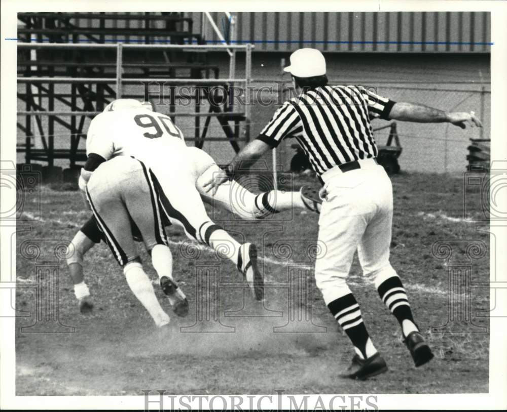 1980 Press Photo Wagner College Football Game Action- Historic Images