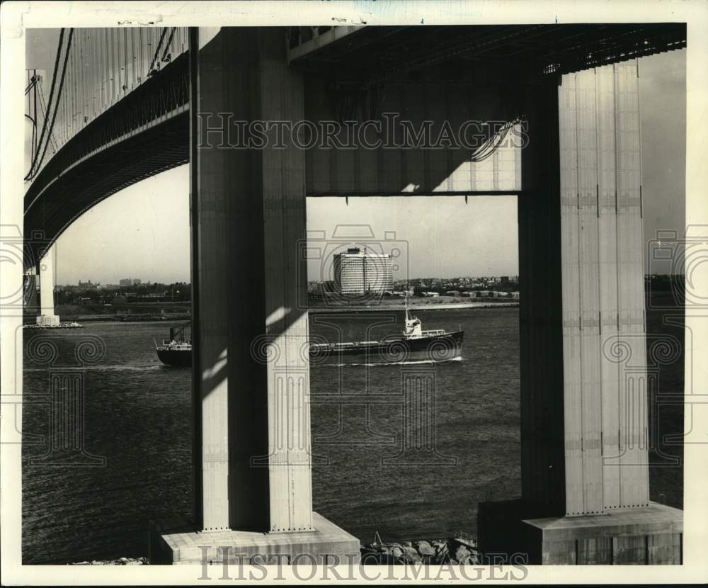 1969 Press Photo Longshoremen strike leaves U.S. Gypsum ships unaffected