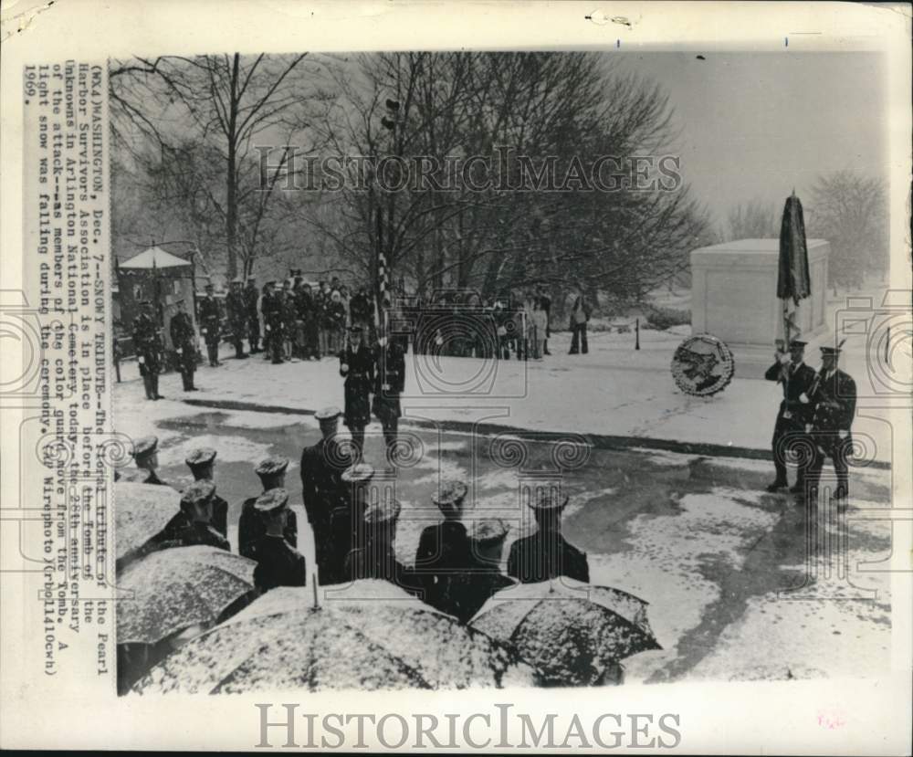 1969 Press Photo Tribute to Pearl Harbor Survivors Assoc. at Arlington Cemetery