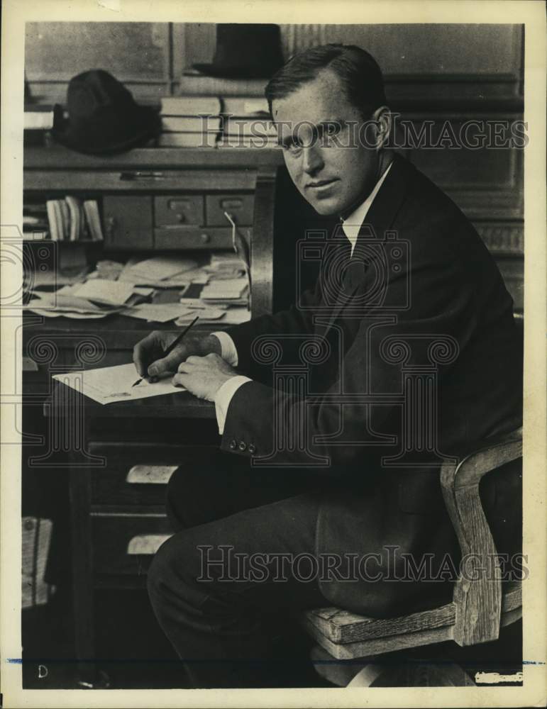 1974 Press Photo Joe Kennedy at Office - sia35021- Historic Images