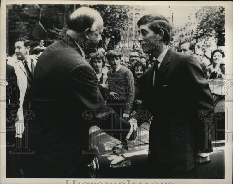 Load image into Gallery viewer, 1967 Press Photo Britain's Prince Charles starts first term at Trinity College
