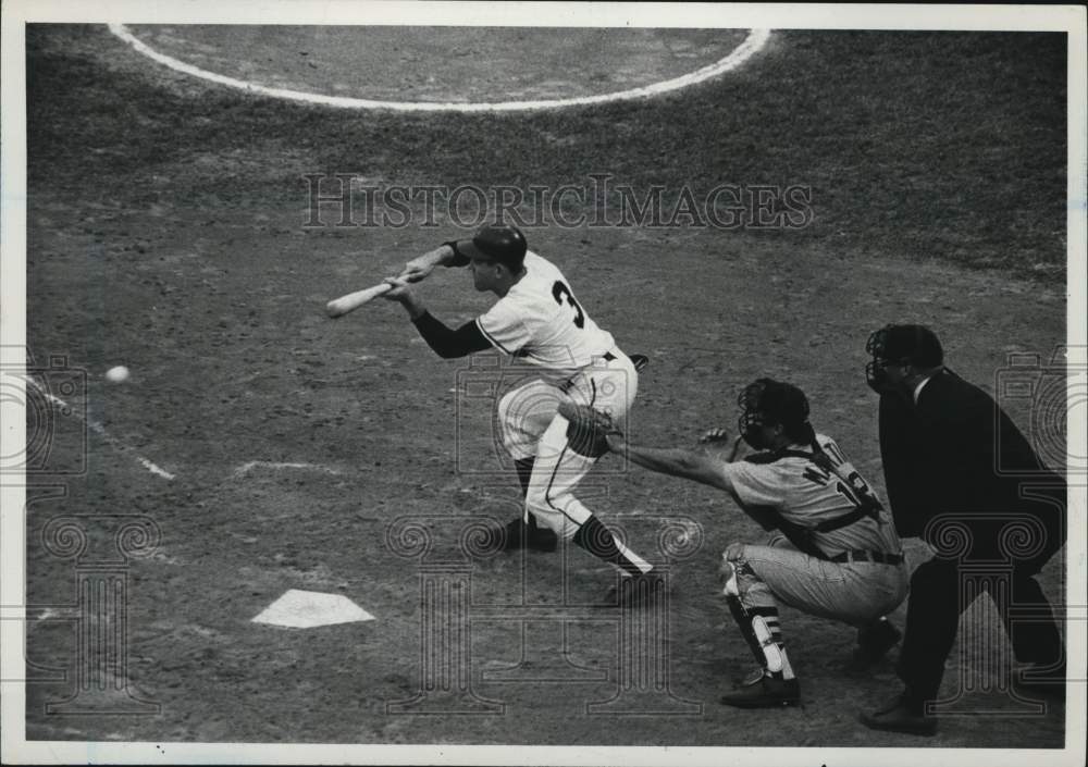 Press Photo Curt Blefary, Baseball&#39;s Baltimore Orioles, Prepares to Bunt- Historic Images