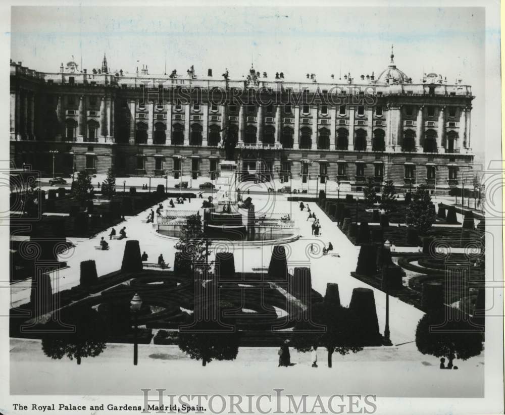 1977 Press Photo Royal Palace and Gardens in Madrid, Spain - sia35378- Historic Images