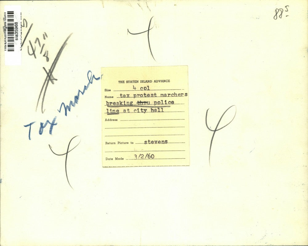 1960 Press Photo Tax Protesters Picketing at City Hall - sia35968