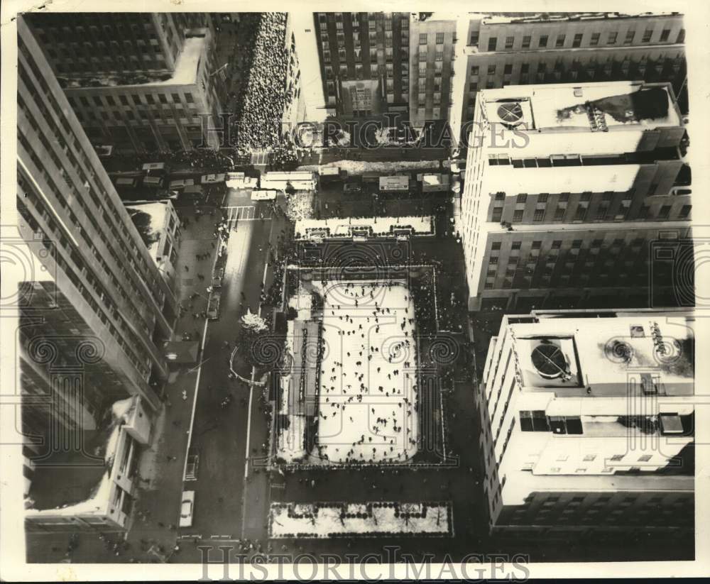 1969 Press Photo Rockefeller Center Skating Rink in midtown Manhattan- Historic Images