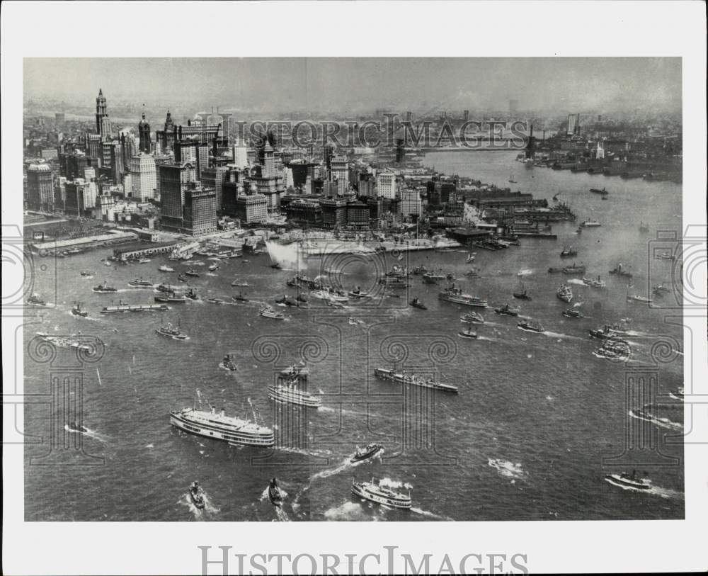 1981 Press Photo World War I Naval Celebration at Manhattan Canal in New York- Historic Images