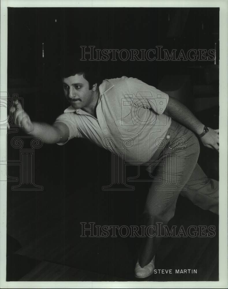 Press Photo Bowler Steve Martin in action - sis00304- Historic Images